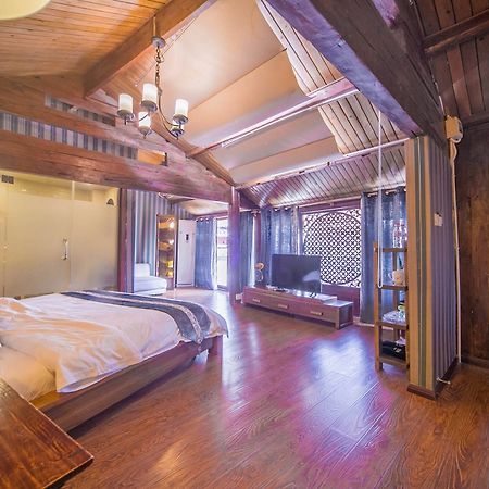 Lijiang Half Moon Bay Inn Zewnętrze zdjęcie