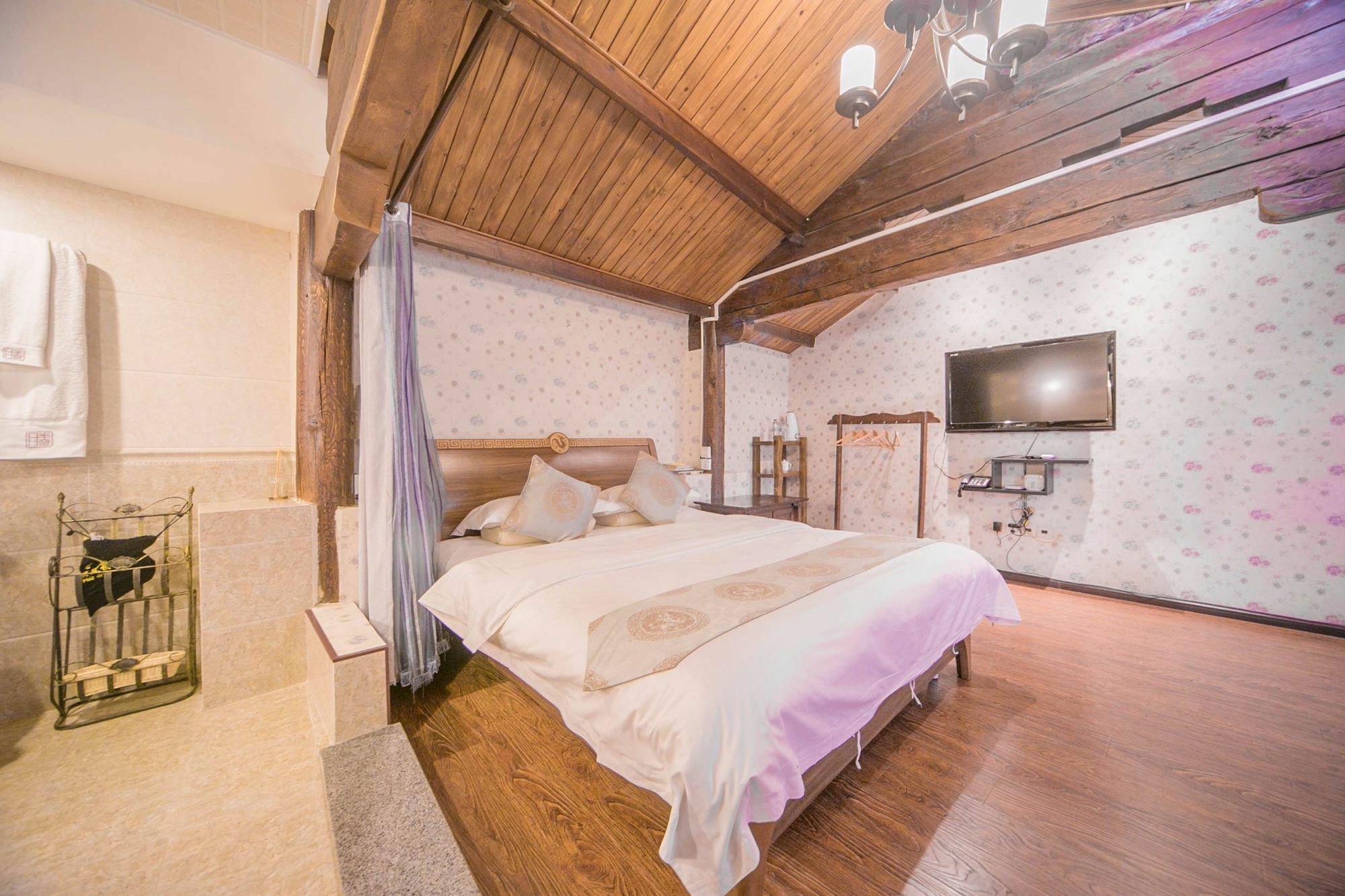 Lijiang Half Moon Bay Inn Zewnętrze zdjęcie