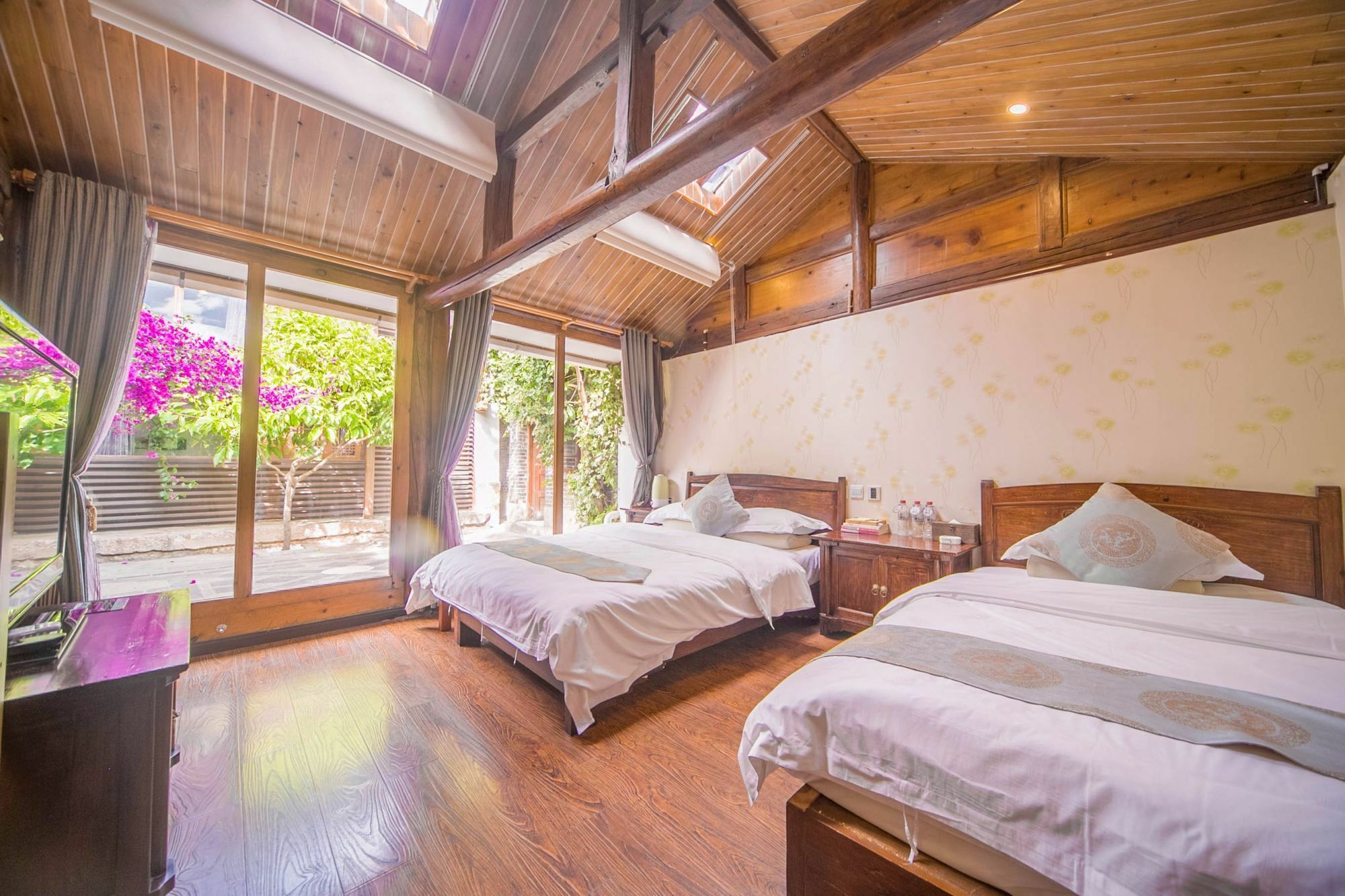 Lijiang Half Moon Bay Inn Zewnętrze zdjęcie