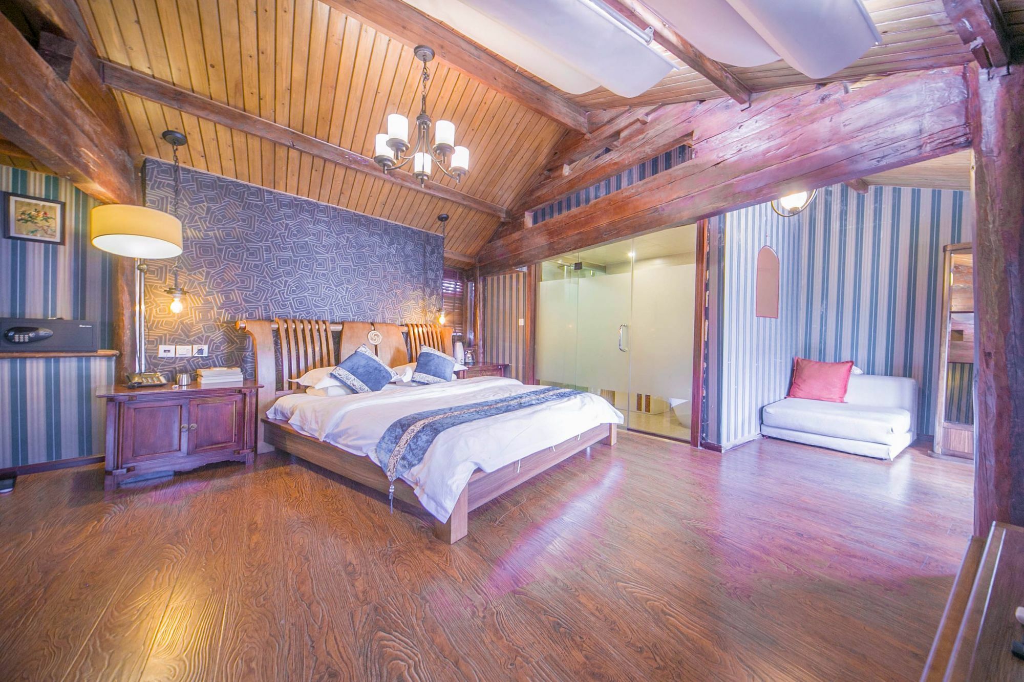 Lijiang Half Moon Bay Inn Zewnętrze zdjęcie