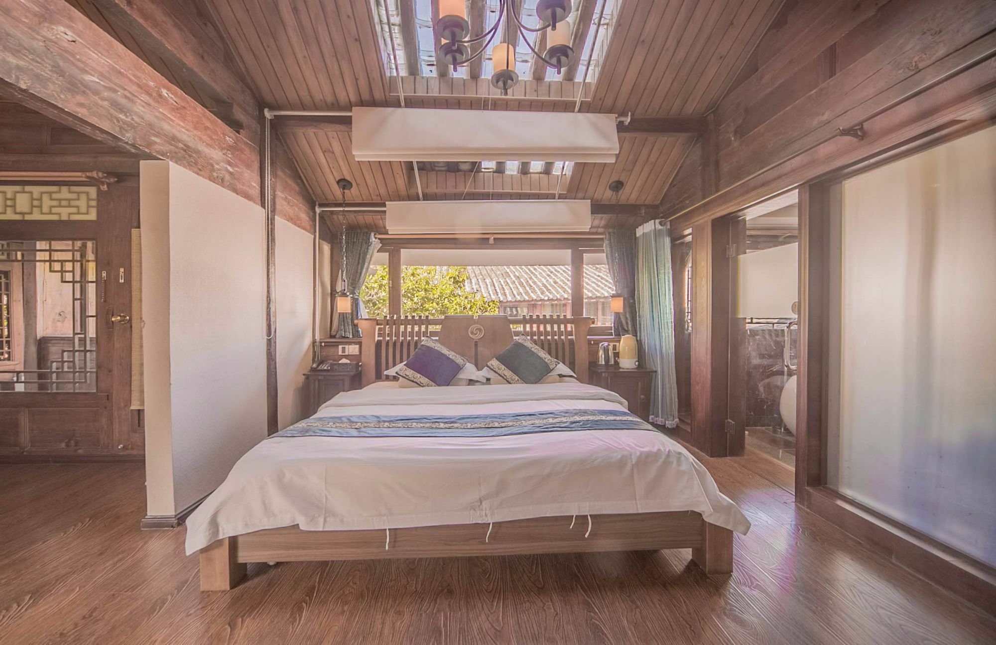 Lijiang Half Moon Bay Inn Zewnętrze zdjęcie