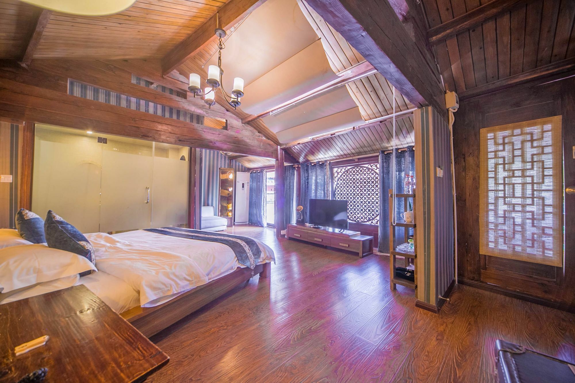 Lijiang Half Moon Bay Inn Zewnętrze zdjęcie