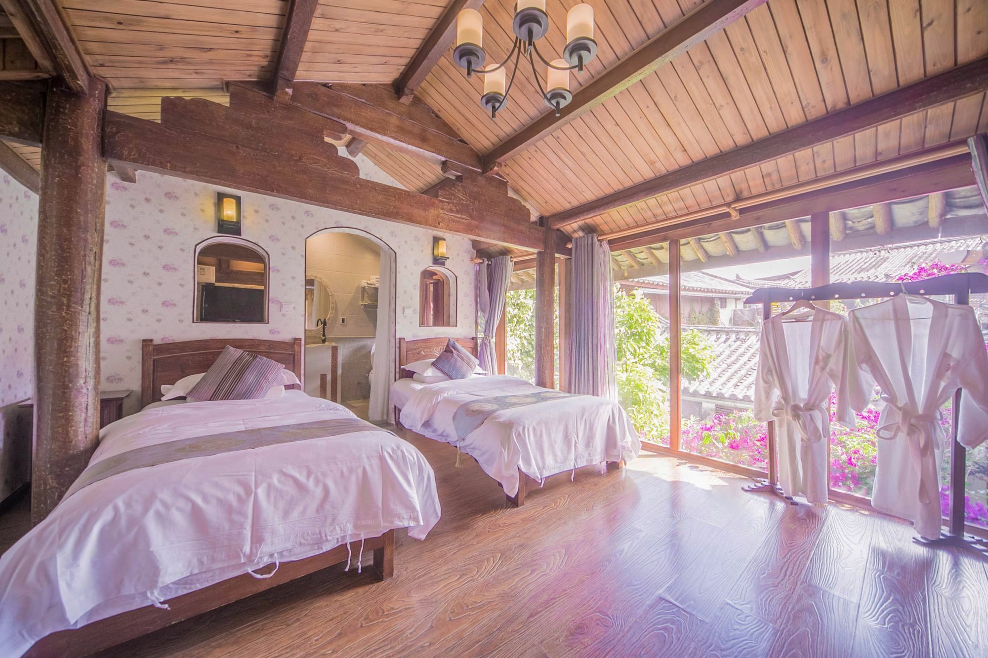 Lijiang Half Moon Bay Inn Zewnętrze zdjęcie