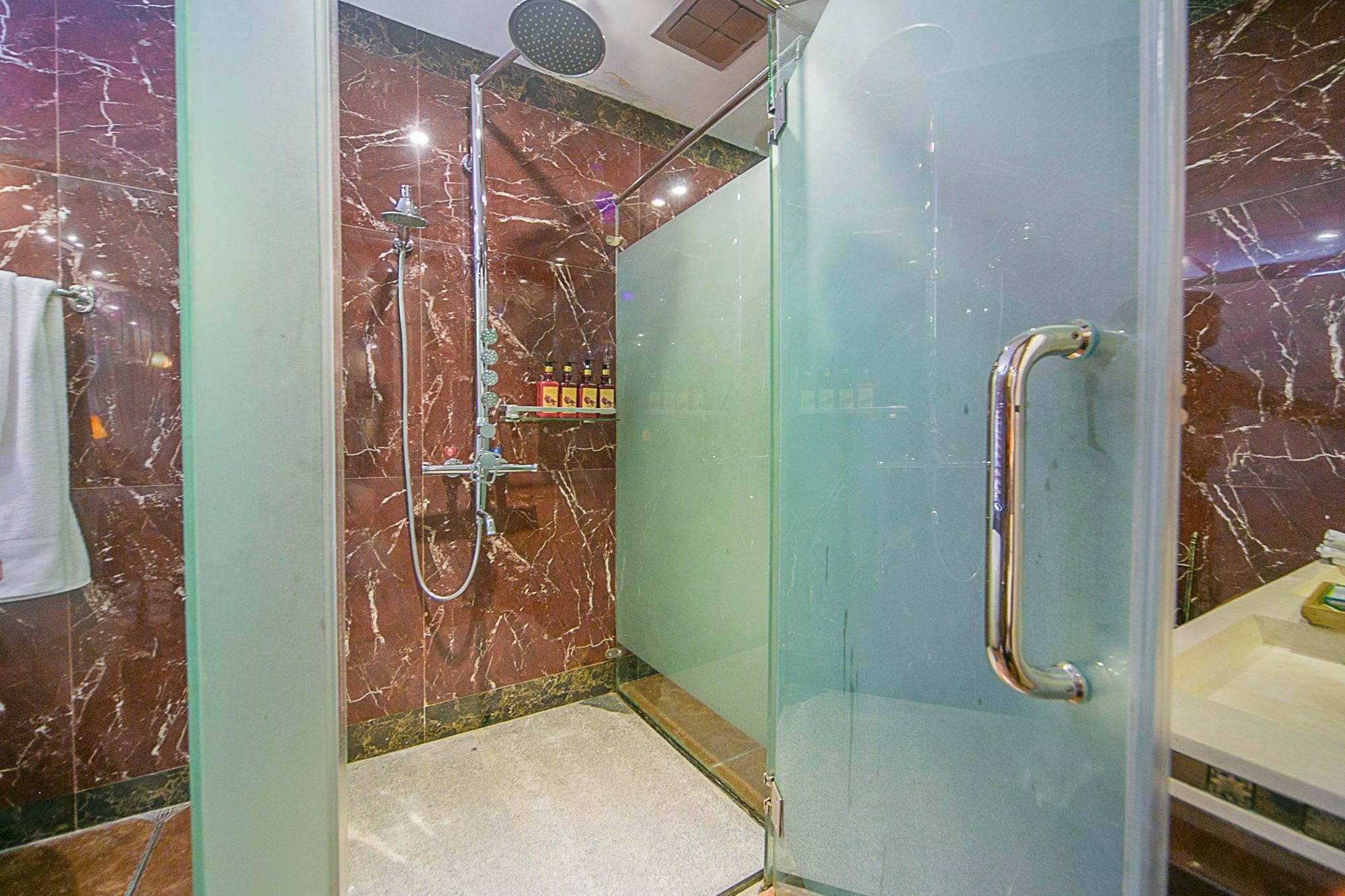 Lijiang Half Moon Bay Inn Zewnętrze zdjęcie
